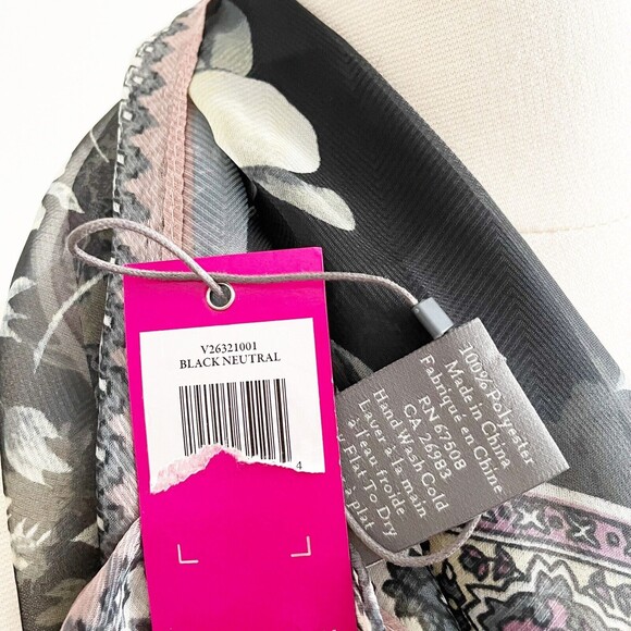 Vince Camuto Scarf Square Wrap Floral Black Neutral Abstract Print Shawl OS NWT - Picture 2 of 4